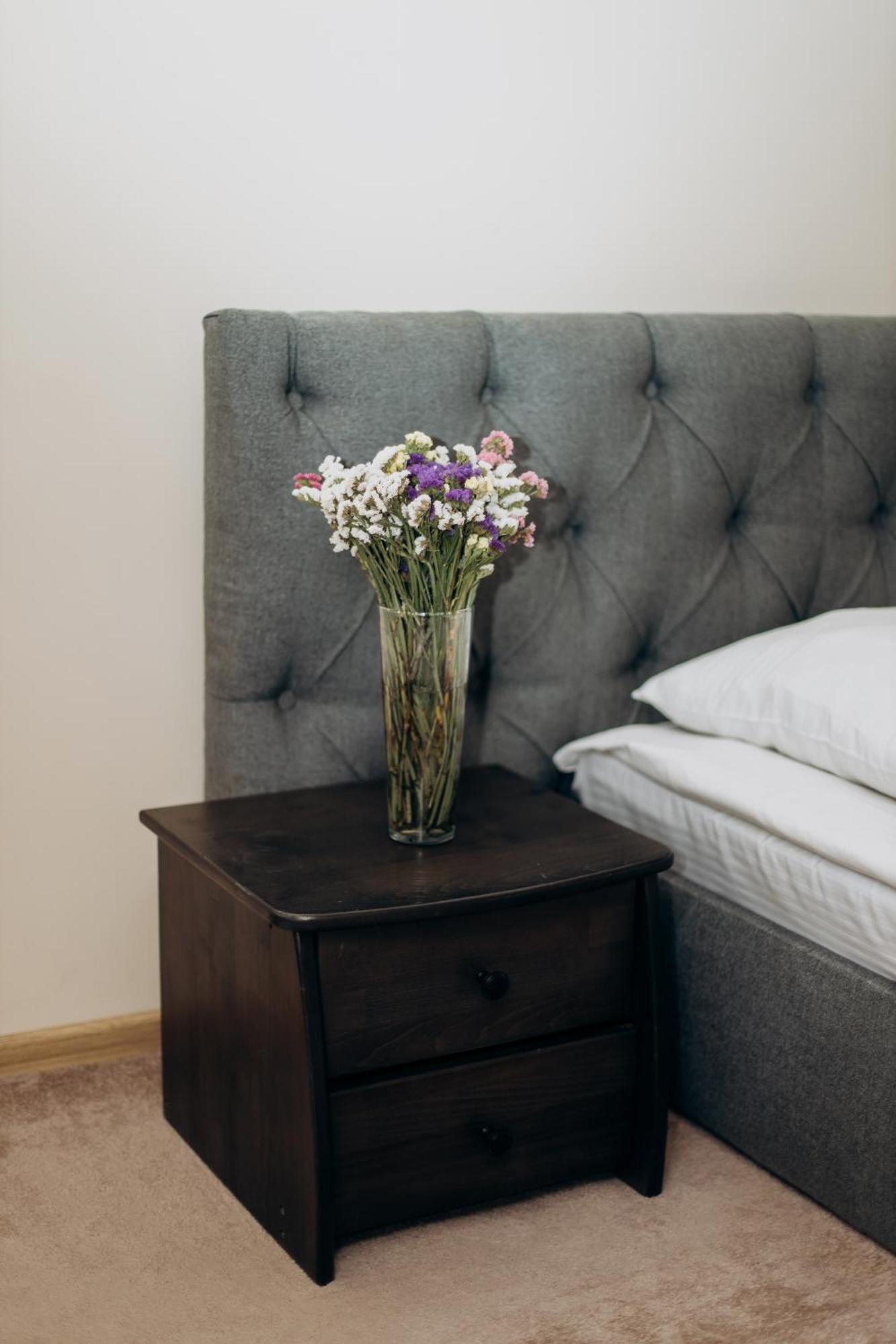 Eduard Hotel Ужгород Екстериор снимка