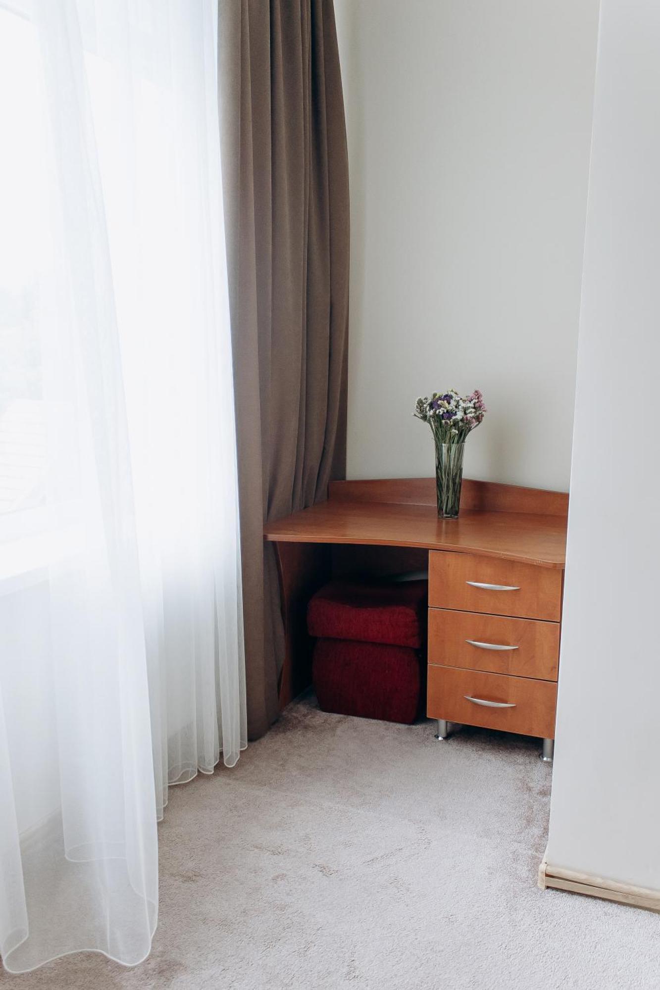 Eduard Hotel Ужгород Екстериор снимка