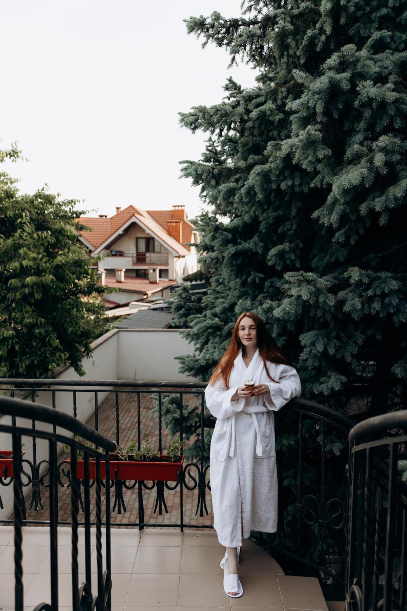 Eduard Hotel Ужгород Екстериор снимка