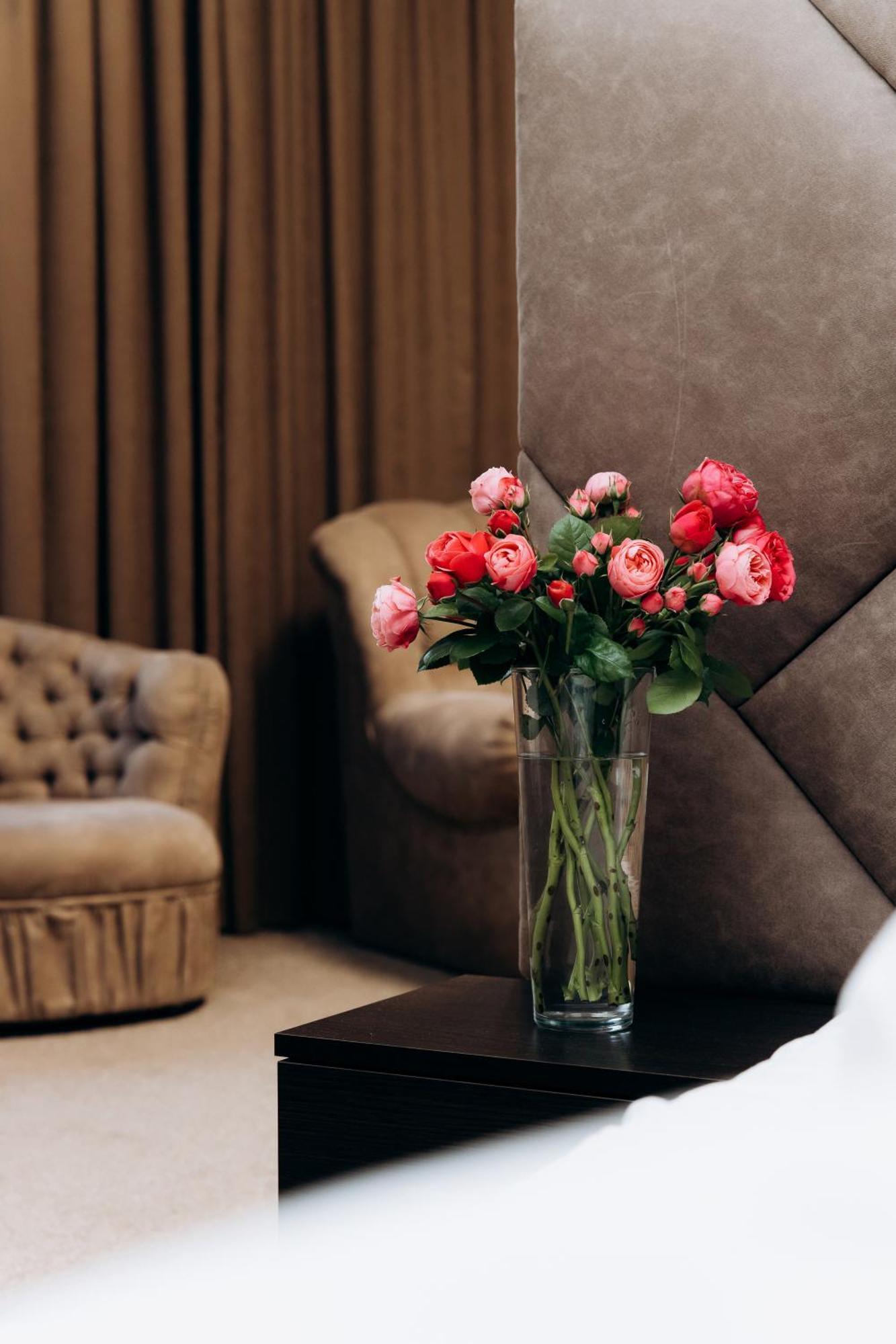 Eduard Hotel Ужгород Екстериор снимка
